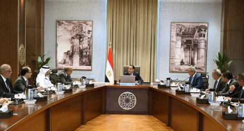 رئيس الوزراء يتابع مستجدات تنفيذ الاستراتيجية الوطنية للطاقة المتكاملة والمستدامة 