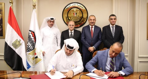  توقيع شراكة إستراتيجية لتوطين صناعة المستلزمات الطبية بين "القابضة للأدوية" و"دوا" الأمريكية