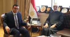 وزير الإسكان يستقبل مفتي الجمهورية 