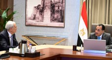 رئيس الوزراء يستعرض جهود وخطوات تحسين الخدمات المقدمة إلكترونيا للمواطنين والمستثمرين