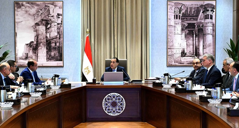 رئيس الوزراء يستعرض جهود تجهيز الشركات الحكومية للطرح في البورصة