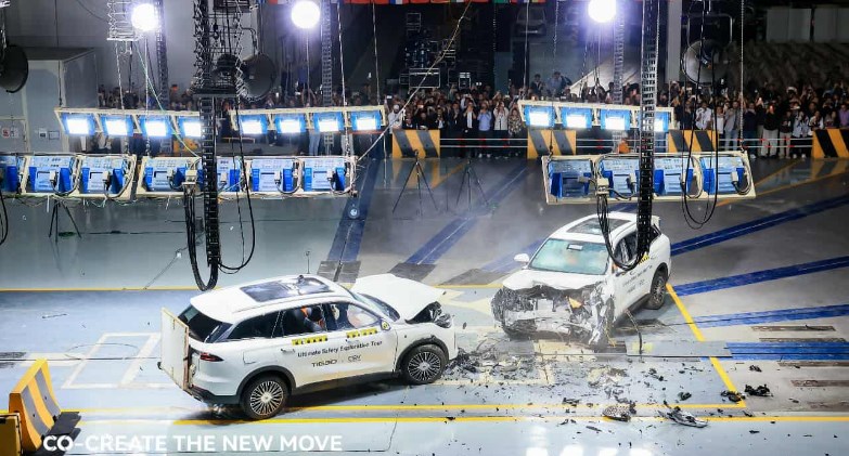 Chery Brand User Summit Stages Ultimate Safety Challenge: TIGGO9 Tackles the 15° Small-Overlap Collision with Taichi-Inspired Philosophy