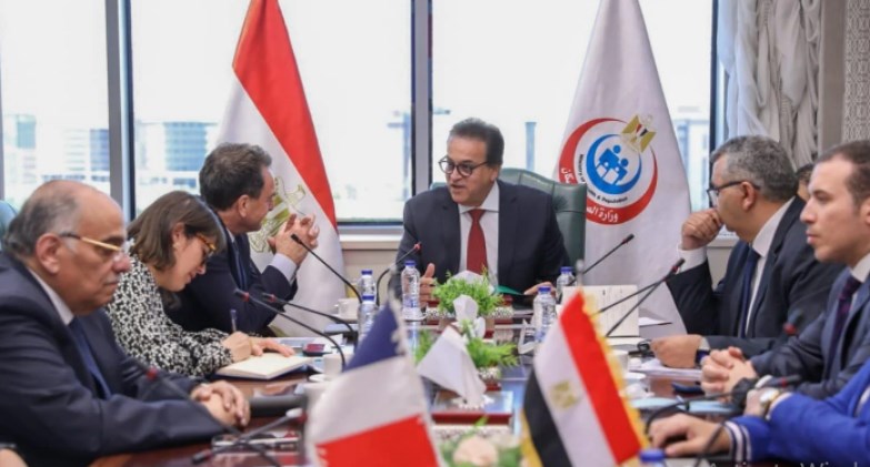 وزير الصحة يستقبل سفير فرنسا بمصر