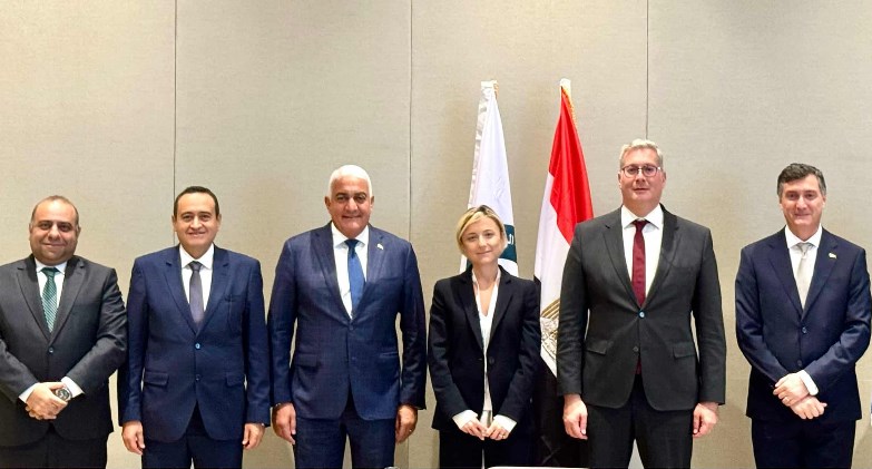 وزير البترول يجرى سلسلة لقاءات ثنائية على هامش مؤتمر شرق المتوسط