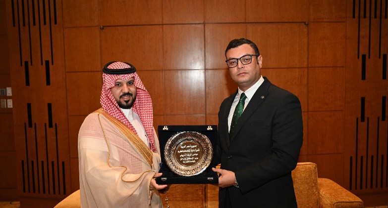 وزير الإسكان يلتقي وفد وزارة شئون البلديات والإسكان السعودية لبحث سبل تعزيز التعاون وتبادل الخبرات