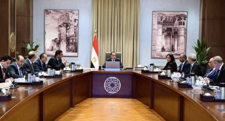 رئيس الوزراء يلتقي الرئيس التنفيذي لشركة أكوا باور السعودية 
