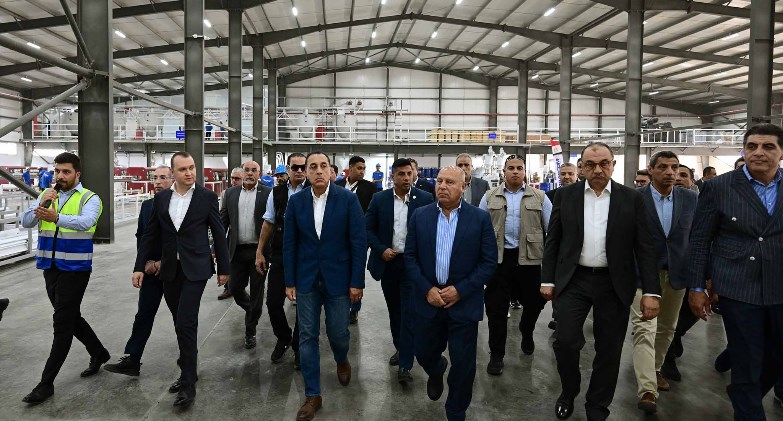 رئيس الوزراء يفتتح مصنع أدو مينا لمواد البناء في السخنة باستثمارات 15 مليون دولار    رئيس الوزراء يفتتح مصنع أدو مينا لمواد البناء في السخنة باستثمارات 15 مليون دولار