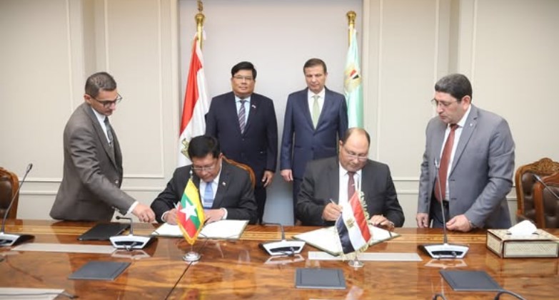 توقيع مذكرة تفاهم لتبادل الخبرات والتكنولوجيا الحديثة  توقيع مذكرة تفاهم لتبادل الخبرات والتكنولوجيا الحديثة