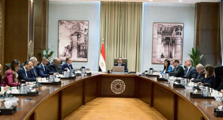 رئيس الوزراء يتابع موقف تنفيذ مشروعات الطاقة المُتجددة رئيس الوزراء يتابع موقف تنفيذ مشروعات الطاقة المُتجددة