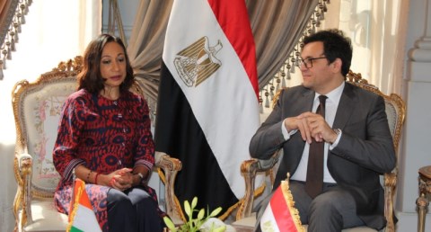   وزير الثقافة يلتقي وزيرة الثقافة والفرنكوفونية في كوت ديفوار لبحث آليات التعاون الثقافي