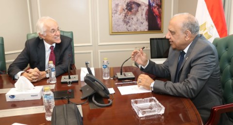 وزير الكهرباء يبحث مستجدات مشروع الربط الكهربائي المصري اليوناني     