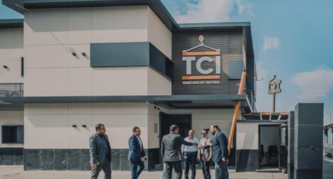 منح أول رخصة جمركية كمركز توزيع بموانئ مصر