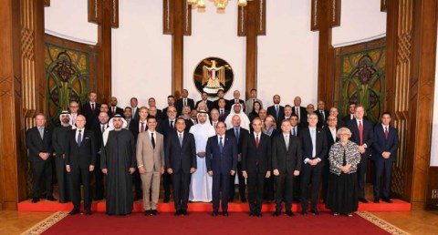  الرئيس التنفيذي لمجموعة إنتلسيا يشارك في المائدة المستديرة الرئاسية بالقمة العالمية للتعهيد بالقاهرة