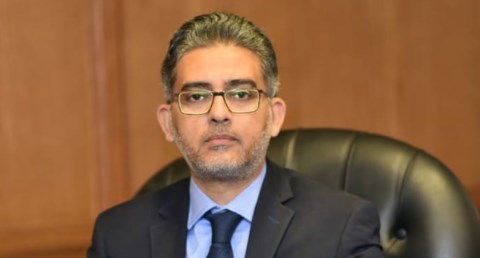 رئيس الوزراء يصدر قرارًا بتعيين الدكتور أحمد عبد العزيز نائبًا لرئيس الرقابة المالية