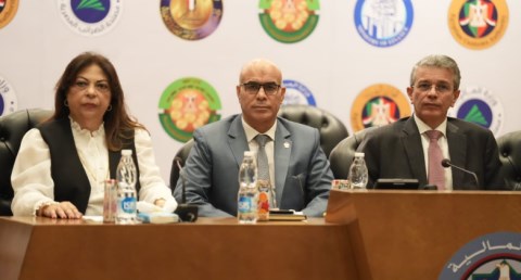 رئيس مصلحة الجمارك: المالية تسعى لتخفيف الأعباء عن المستثمرين لتيسير حركة التجارة