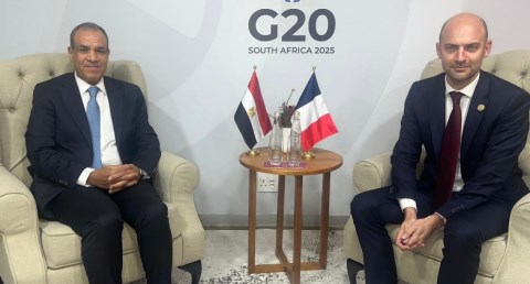 وزير الخارجية يلتقى مع نظيره الفرنسي على هامش أعمال قمة مجموعة العشرين
