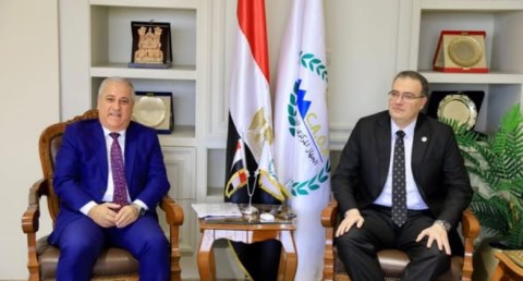  رئيس التنظيم والإدارة يستقبل رئيس الوطنية للصحافة