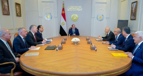 رئيس «إيني»: الشركة تعتزم ضخ 8 مليارات دولار استثمارات إضافية في مصر