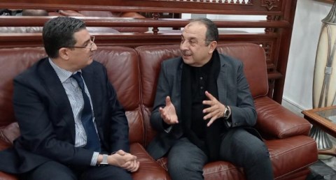   وزير قطاع الأعمال يبحث مع وزير الصحة الجزائري فرص ومجالات التعاون في قطاع الصناعات الدوائية