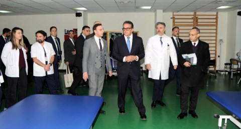 وزير الصحة يزور مستشفى أنقرة جازيلر بتركيا الرائدة في إعادة تأهيل إصابات الحبل الشوكي والدماغ 