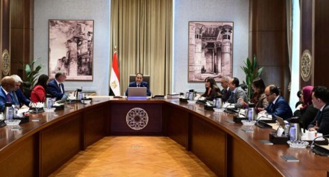 رئيس الوزراء يبحث مع مسئولي “أنجلوجولد أشانتي” تطورات العمل بمنجم السكري 