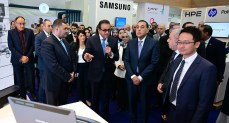 رئيس الوزراء يتفقد معرض "سمارت ديجيتال هيلث جيت"