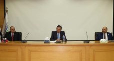وزير الزراعة يعقد اجتماعاً موسعاً لمديري مديريات الزراعة ومسئولي حماية الأراضي بالمحافظات