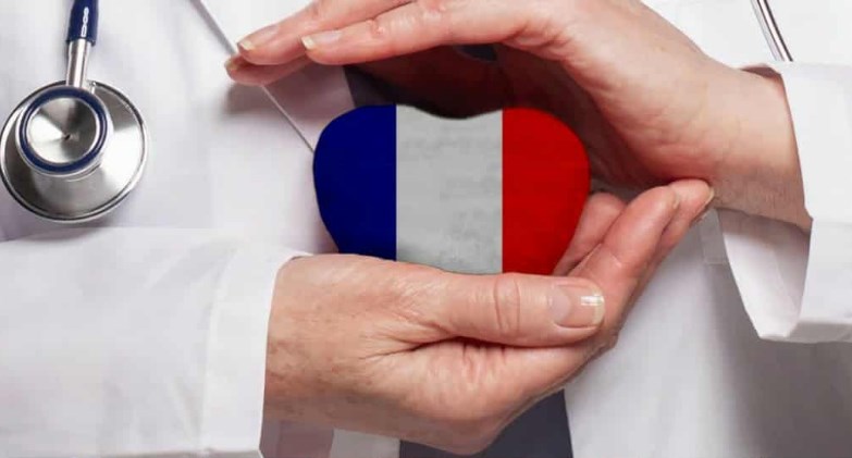 الجمود السياسي والصحي في فرنسا يمنع تبني البدائل الفعالة والحلول المبتكرة ويفاقم أزمة التدخين