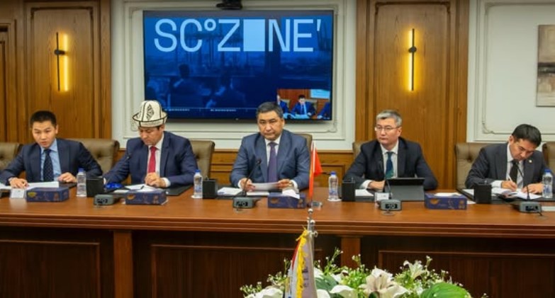 رئيس اقتصادية قناة السويس يبحث فرص التعاون المشترك مع جمهورية قرغيزستان 
