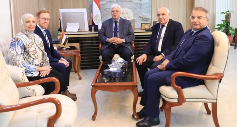  وزير التعليم العالي والبحث العلمي