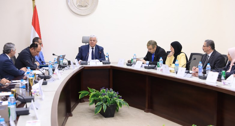 وزير التعليم العالي يترأس اجتماع مجلس صندوق الاستشارات والدراسات والبحوث الفنية والتكنولوجية
