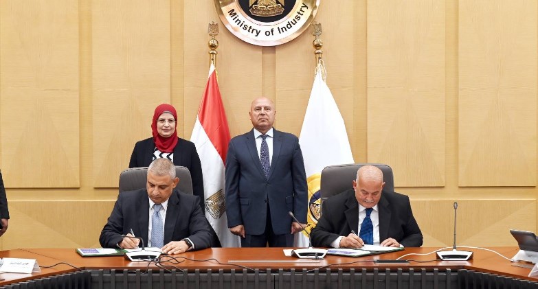 توقيع عقد لإنتاج أكبر مجمع صناعي لضفائر السيارات في مصر 