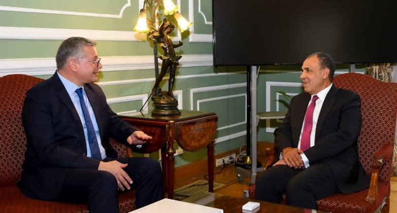 وزير الخارجية يستقبل وزير البترول والثروة المعدنية   