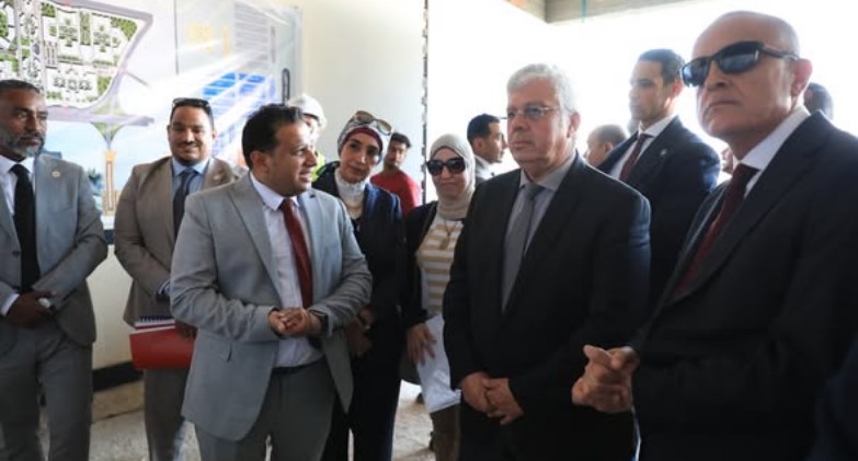 وزير التعليم العالي يتفقد المشروعات الجاري تنفيذها بجامعة الأقصر