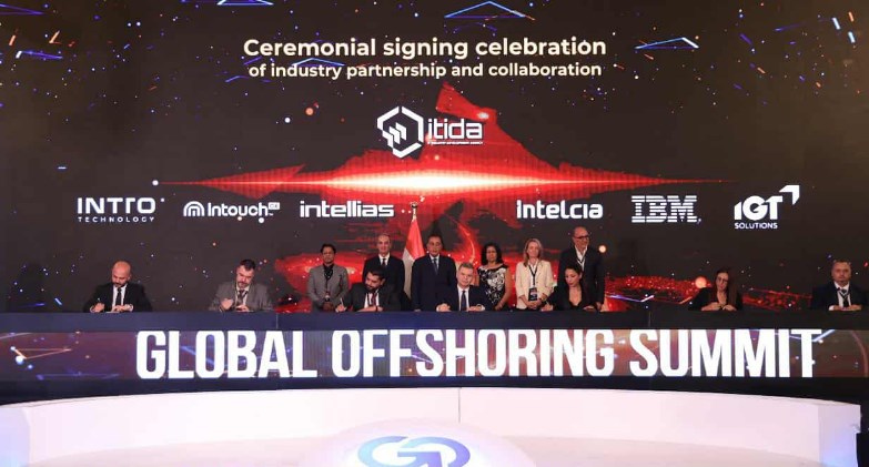  الرئيس التنفيذي لمجموعة إنتلسيا يشارك في المائدة المستديرة الرئاسية بالقمة العالمية للتعهيد بالقاهرة