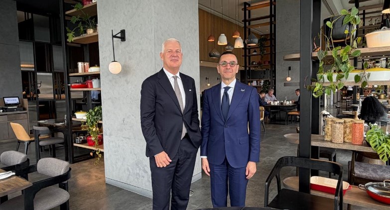  وزير الاستثمار والتجارة الخارجية يلتقى رئيس الغرفة التجارية الدولية في جوهانسبرج لبحث التعاون المشترك