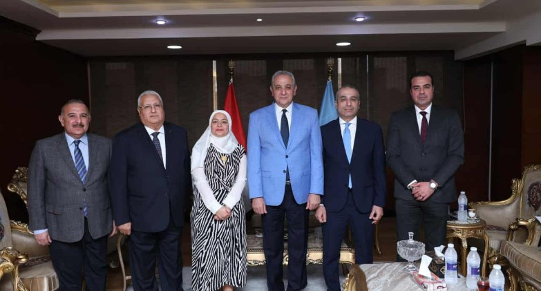 رئيس البنك الزراعي المصري يلتقي محافظ الغربية لدعم جهود تحقيق التنمية الزراعية وتحفيز الاستثمار في القطاعات الإنتاجية بالمحافظة