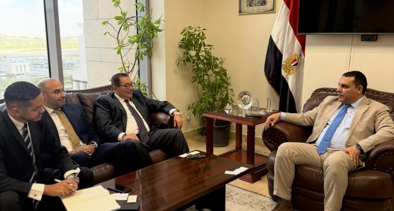  التمثيل التجاري المصري يتعاون مع بنك الإمارات دبي الوطني لتمكين الشركات المصرية من النفاذ إلى الأسواق العالمية