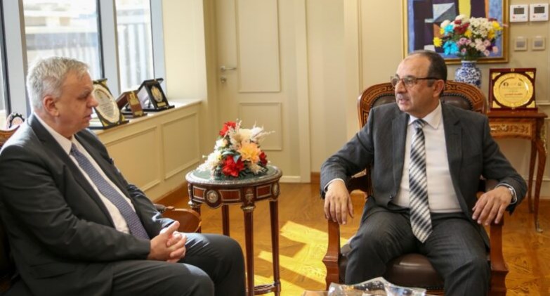 محمد شيمي وزير قطاع الأعمال العام