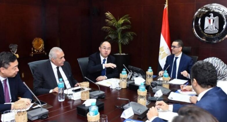 وزير الاستثمار والتجارة الخارجية