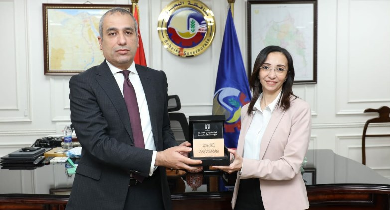 رئيس البنك الزراعي المصري يستعرض مع  محافظ البحيرة برامج تمويل صغار المزارعين لتحقيق التنمية الزرعية والريفية