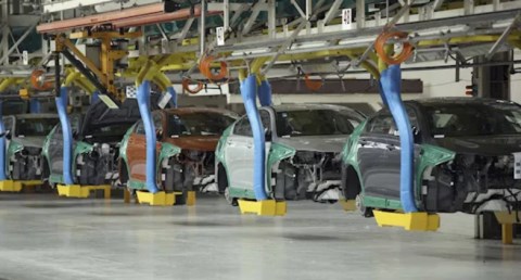 مجلس الوزراء يوافق على منح الرخصة الذهبية لشركة ماك لتصنيع وسائل النقل الخفيف