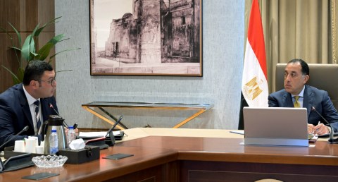 رئيس الوزراء يتابع أعمال تطوير ورفع كفاءة شبكة الطرق المؤدية إلى مطار الإسكندرية الدولي