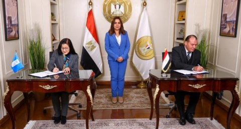 وزيرة التنمية المحلية تشهد مراسم التوقيع على خطة مشروع تعزيز القدرة على الصمود في مواجهة مخاطر المناخ بالمدن الحضرية مع برنامج الأمم المتحدة الإنمائي