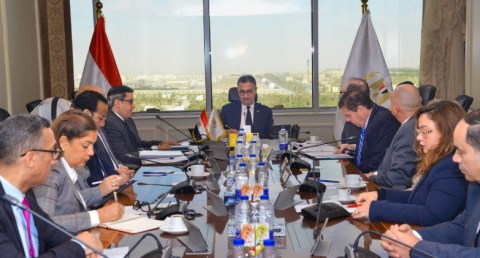  الدكتور شريف فاروق وزير التموين والتجارة الداخلية يبحث مع رئيس شركة بلومبرج جرين العالمية مقترحات التعاون في تطوير البنية التحتية لتخزين الحبوب