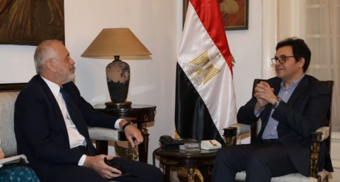 وزير الثقافة يلتقي سفير اليونان بالقاهرة لبحث تعزيز التعاون الثقافي والفني بين البلدين