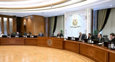 رئيس الوزراء مع مجتمع رجال الأعمال والمستثمرين