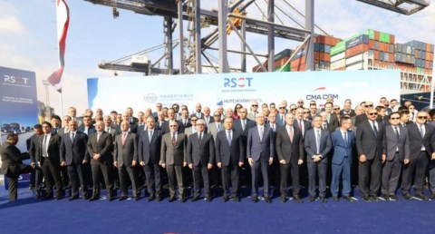 بدء تشغيل محطة البحر الأحمر لتداول الحاويات بميناء السخنة