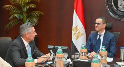 وزير الاستثمار والتجارة الخارجية يلتقي رئيس غرفة التجارة الإيطالية العربية