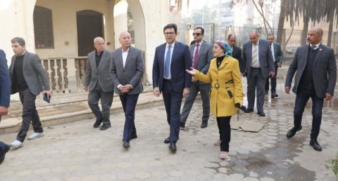 وزير الثقافة ومحافظ القاهرة بقصر ثقافة عين حلوان يتفقد أوضاع القصر